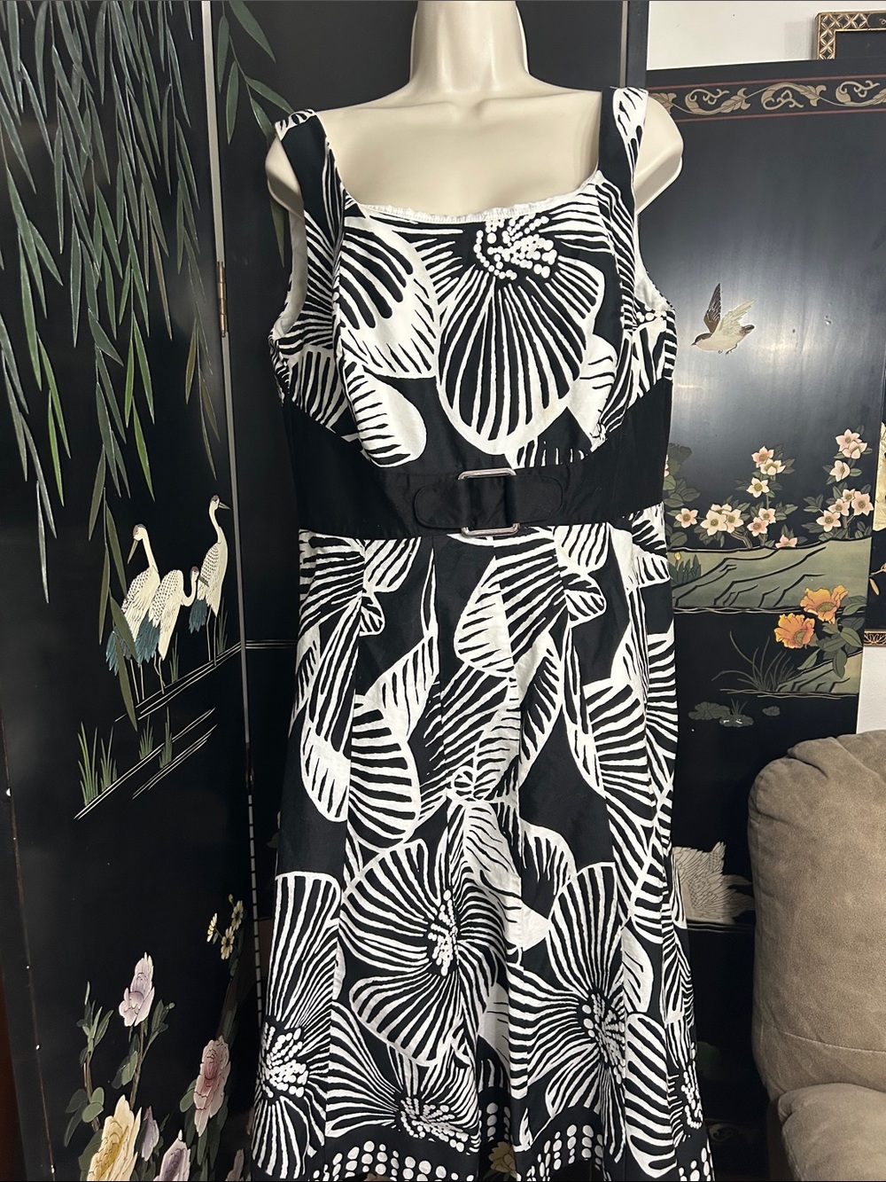 Jones Studio Black and White Floral Belted Midi Sundress
